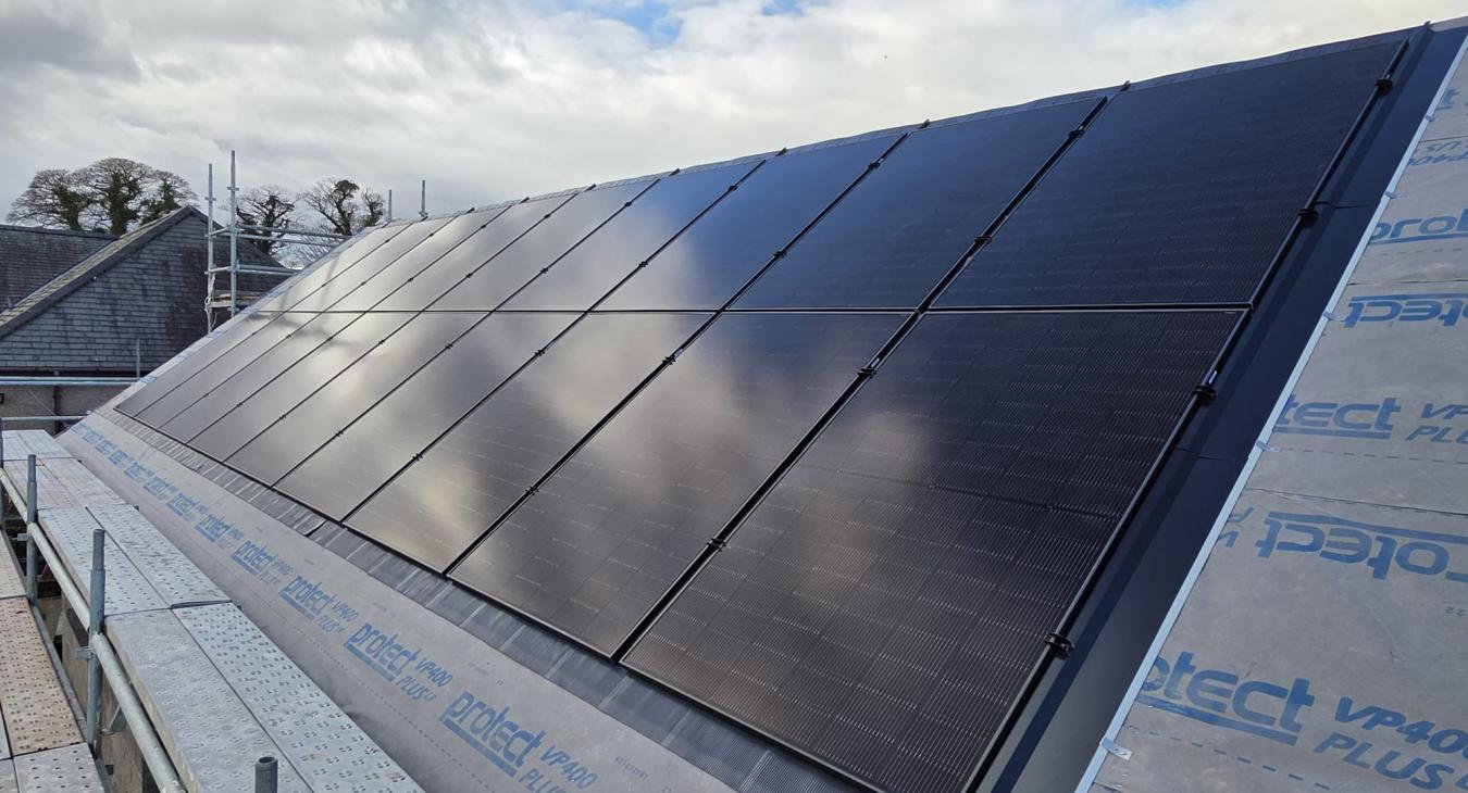 Harnessing the Scottish Sunshine: A Sustainable Energy Source for Homes and Businesses
